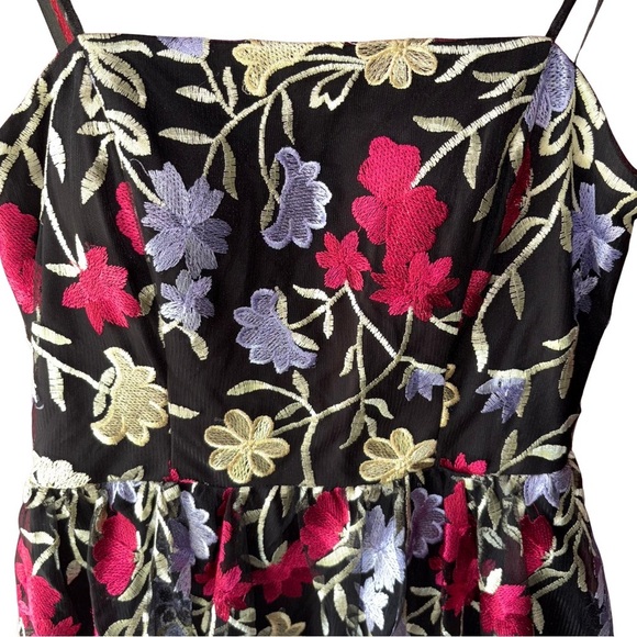 City Studio Black and Red Sleeveless Formal Cocktail Dress - Picture 3 of 11